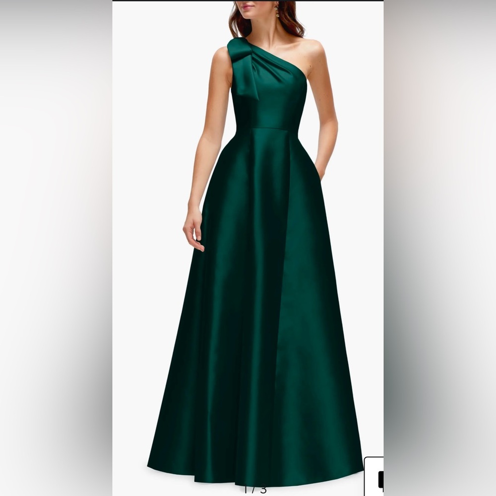 ALFRED SUNG One-Shoulder A-Line Gown